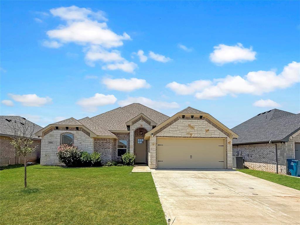 Granbury, TX 76049,3304 White Horse Drive