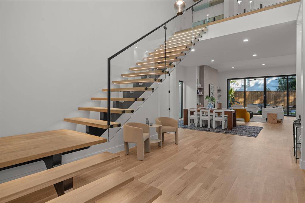 Dallas, TX 75214,6231 McCommas Boulevard