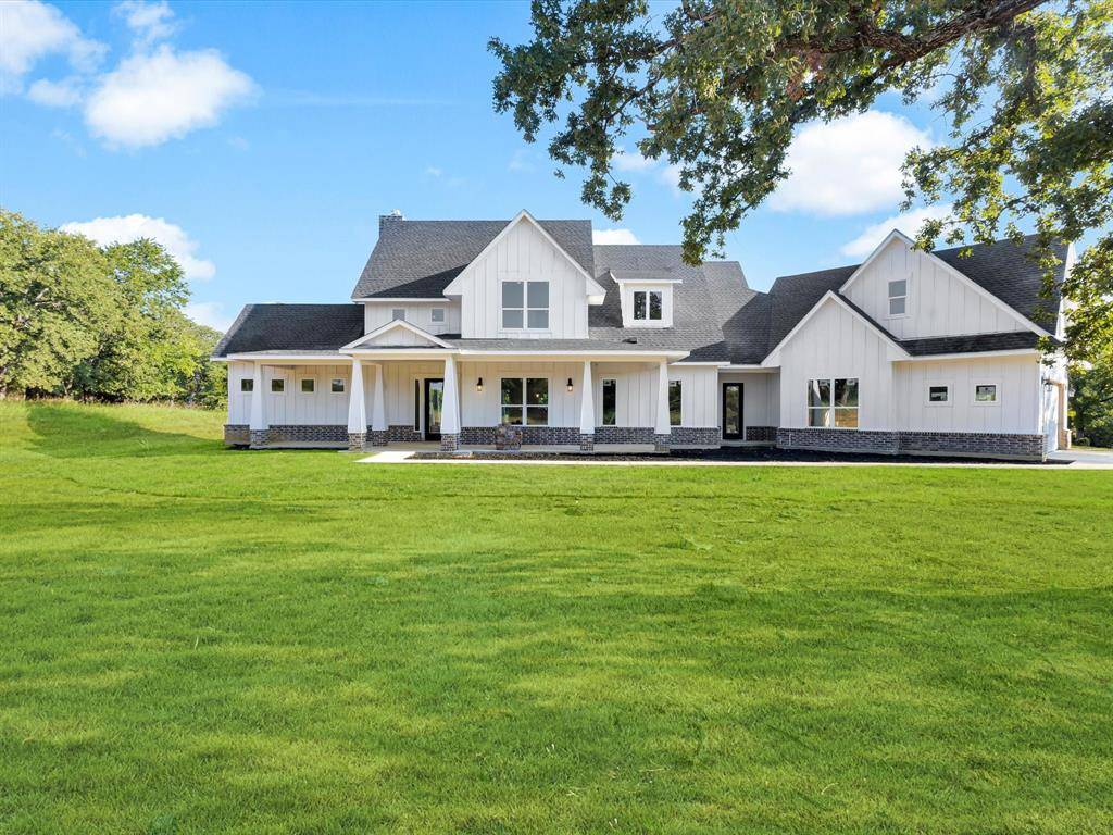 Sunset, TX 76270,247 Silver Lakes Drive