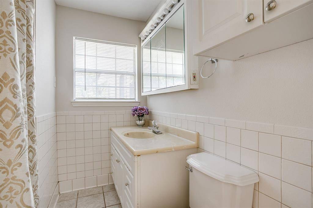 Fort Worth, TX 76112,2725 Halbert Street