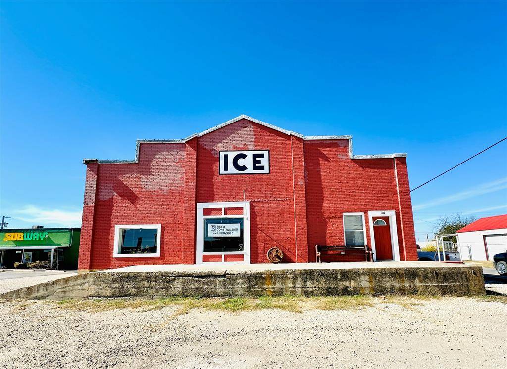 Cross Plains, TX 76443,402 S Main Street