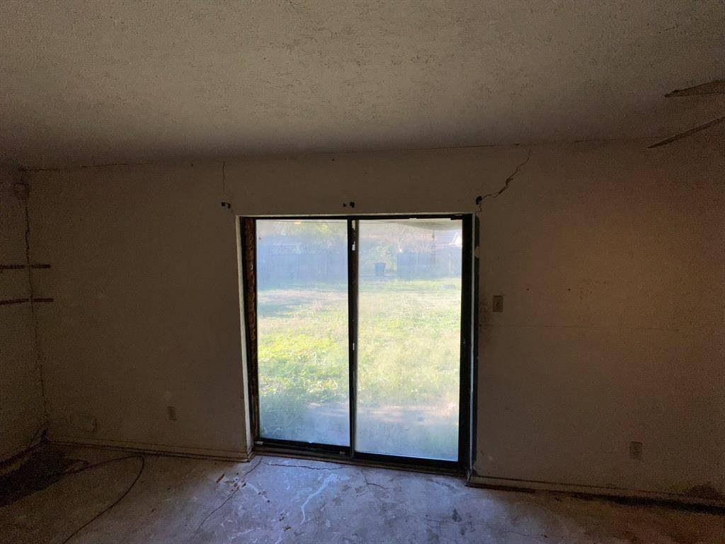 Dallas, TX 75241,6415 Cinnamon Oaks Drive