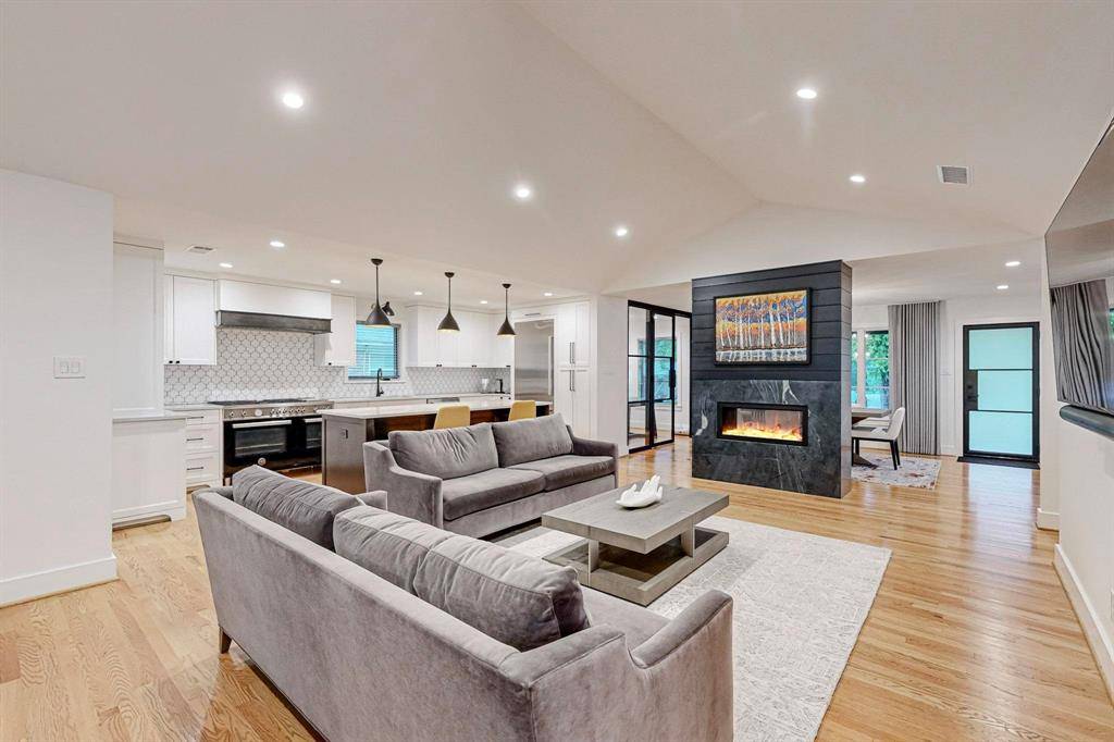 Dallas, TX 75214,4423 Springside Lane