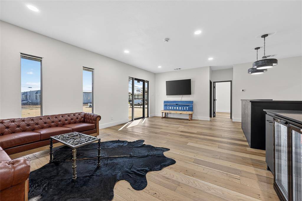 Dallas, TX 75229,10917 Indian Trail