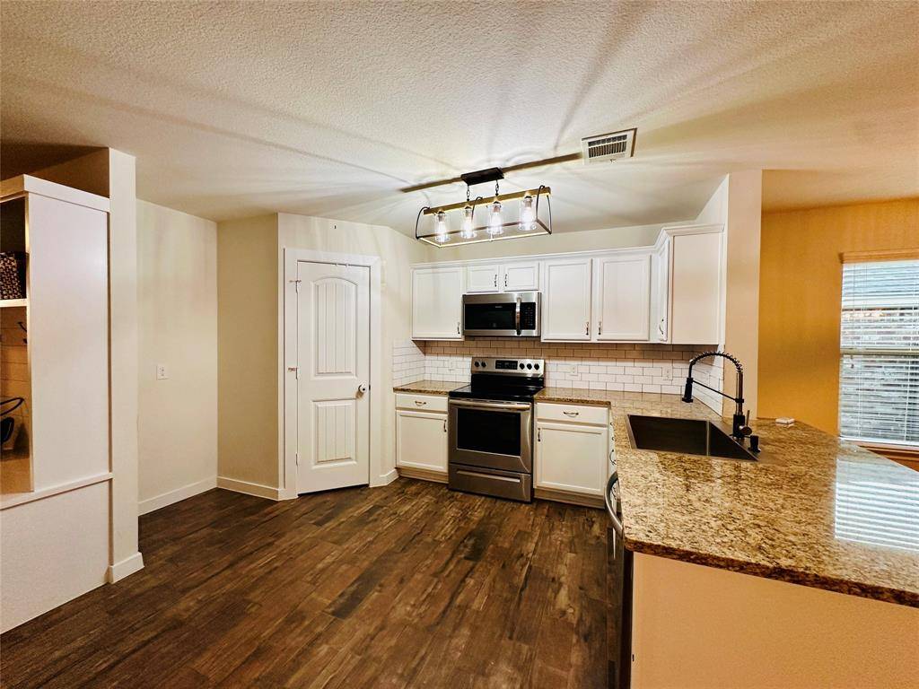 Princeton, TX 75407,806 Amber Street