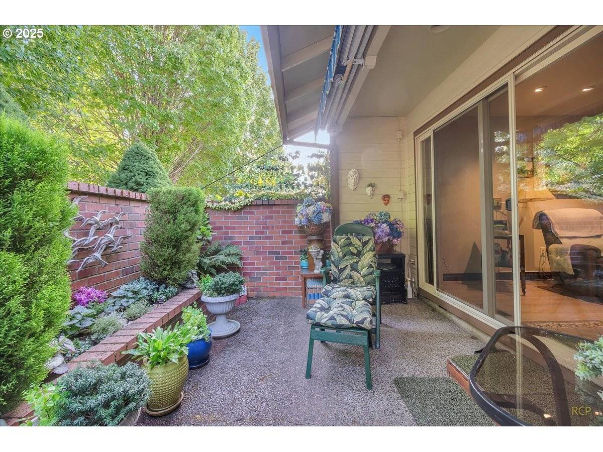 Portland, OR 97224,10290 SW GREENLEAF TER