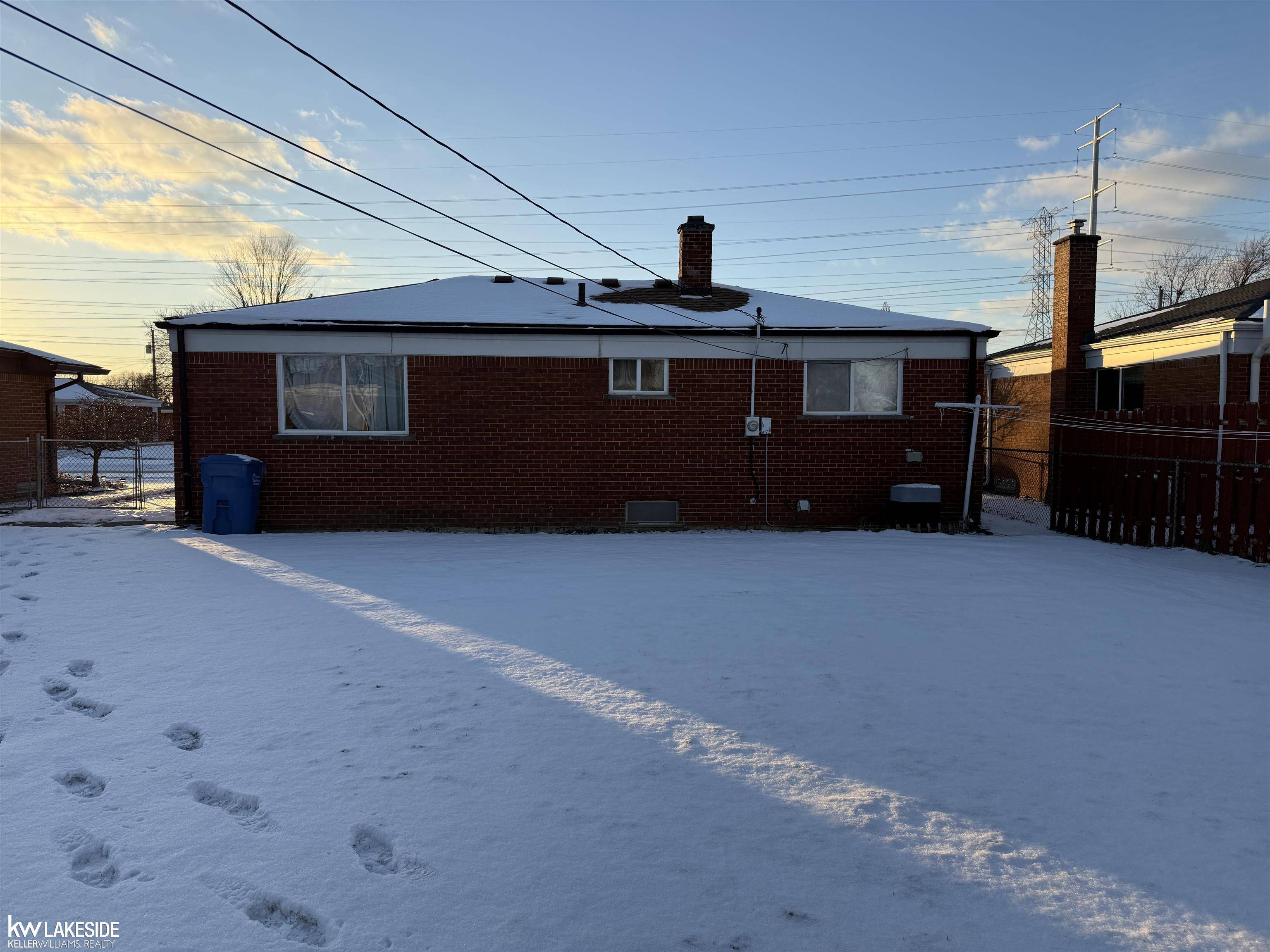 Warren, MI 48088,30428 Iroquois DR