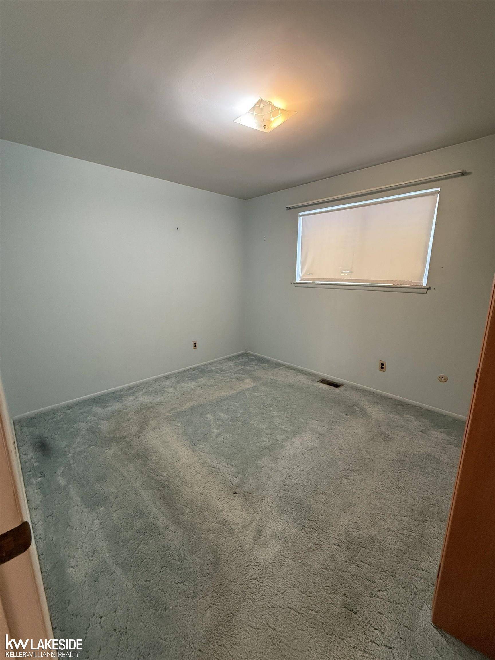 Warren, MI 48088,30428 Iroquois DR