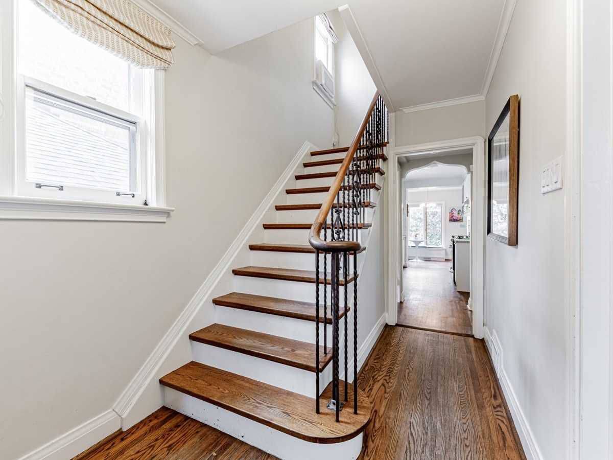 Toronto C11, ON M4G 2V3,29 Glenvale BLVD