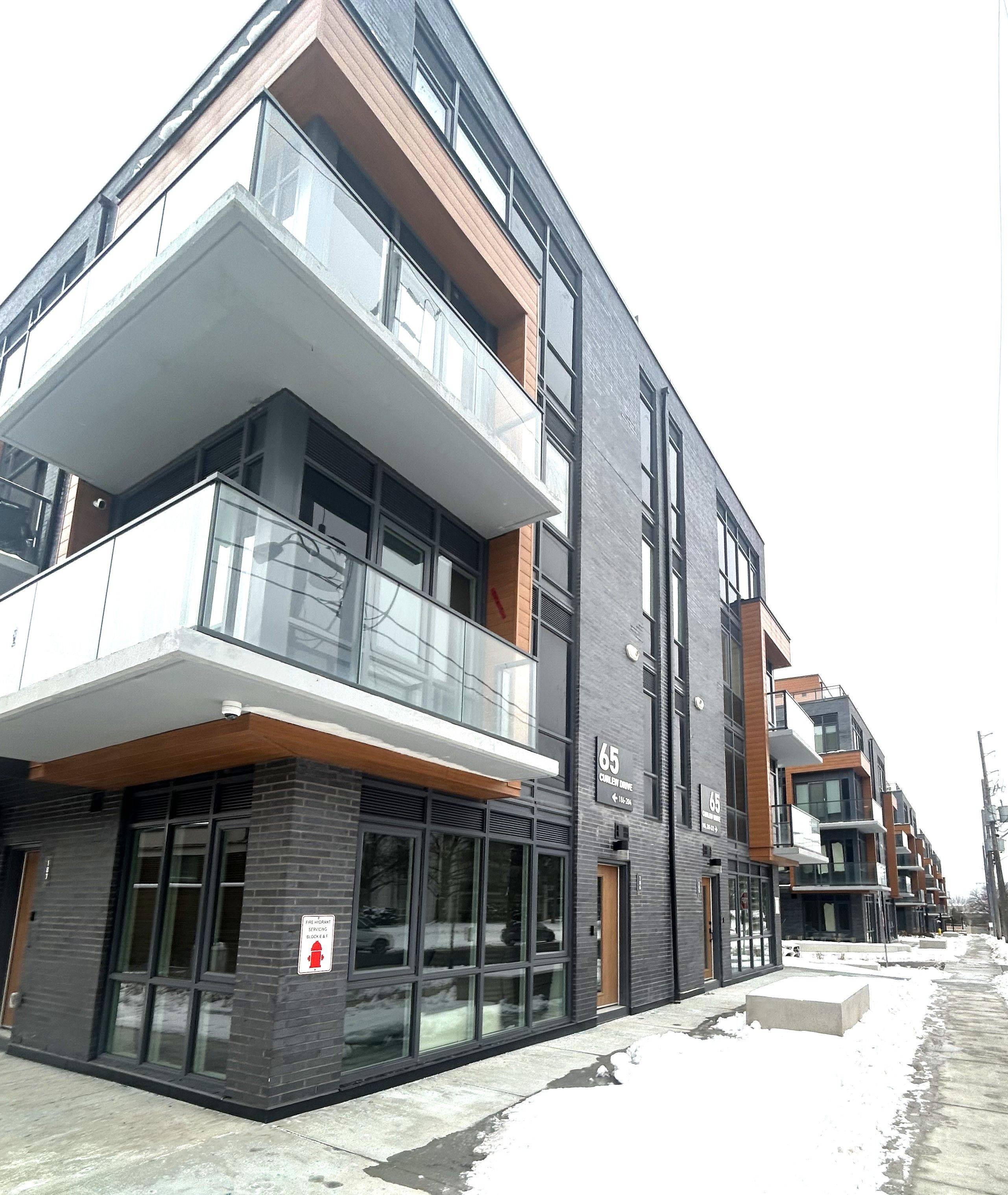 Toronto C13, ON M3A 0B5,65 Curlew DR #194