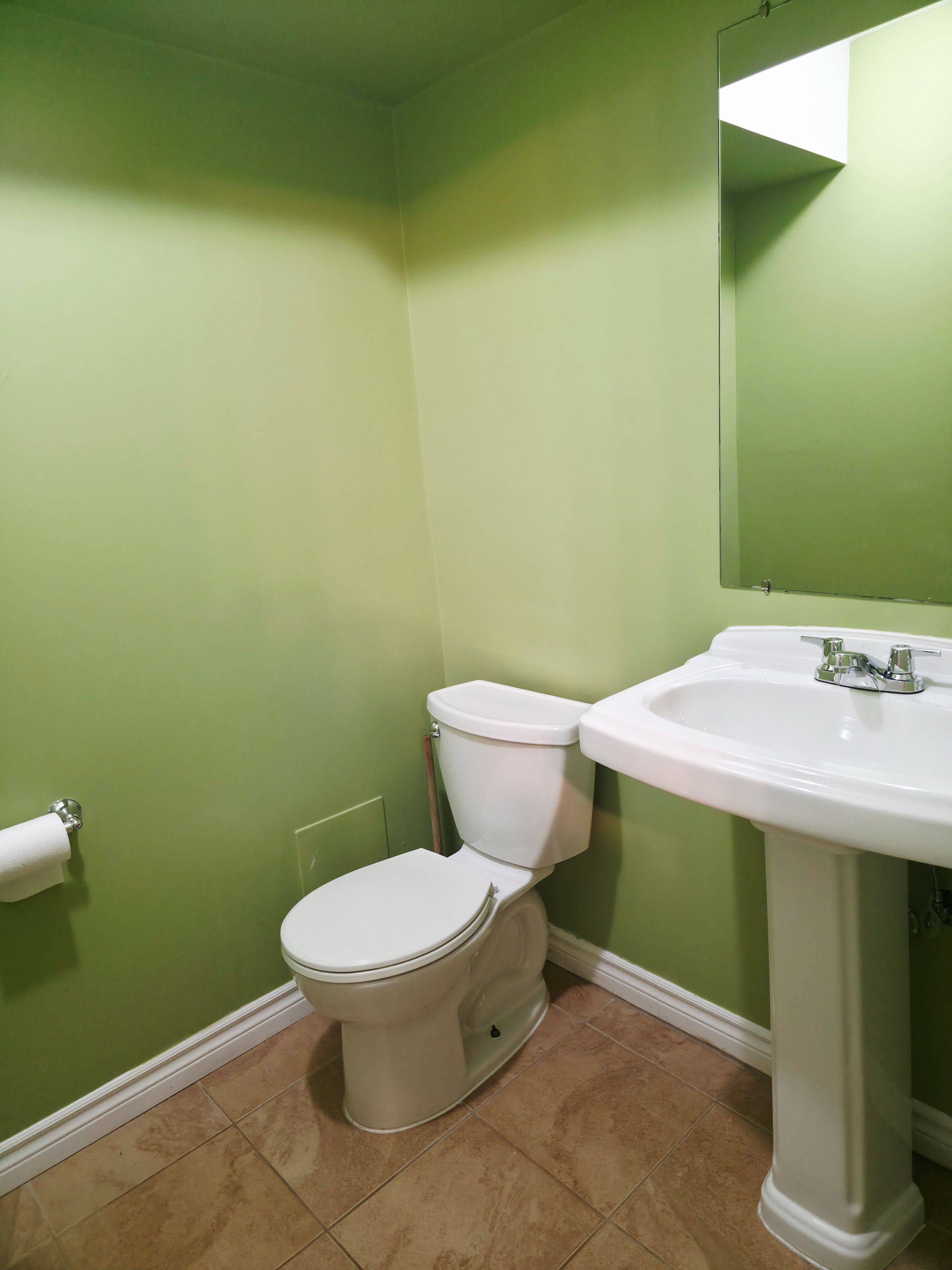 Clarington, ON L1C 2Z2,7 Division ST