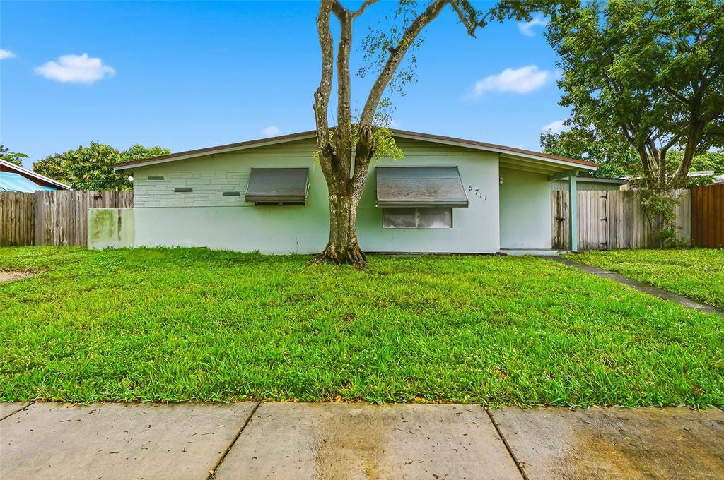 Davie, FL 33314,5711 SW 37th Ct