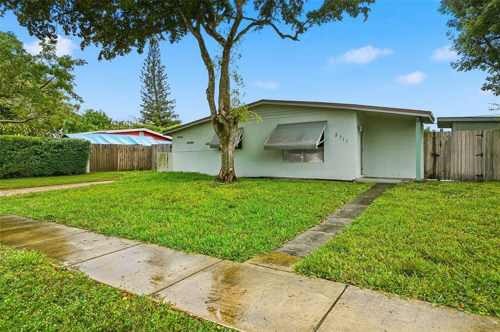 Davie, FL 33314,5711 SW 37th Ct