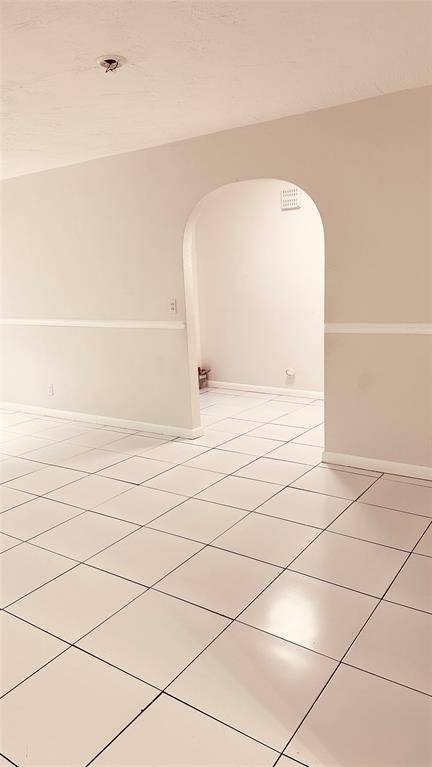 Miami, FL 33157,Address not disclosed