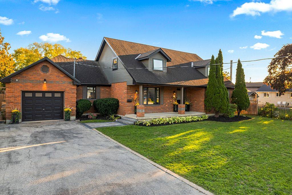 Collingwood, ON L9Y 2G5,196 Ninth ST