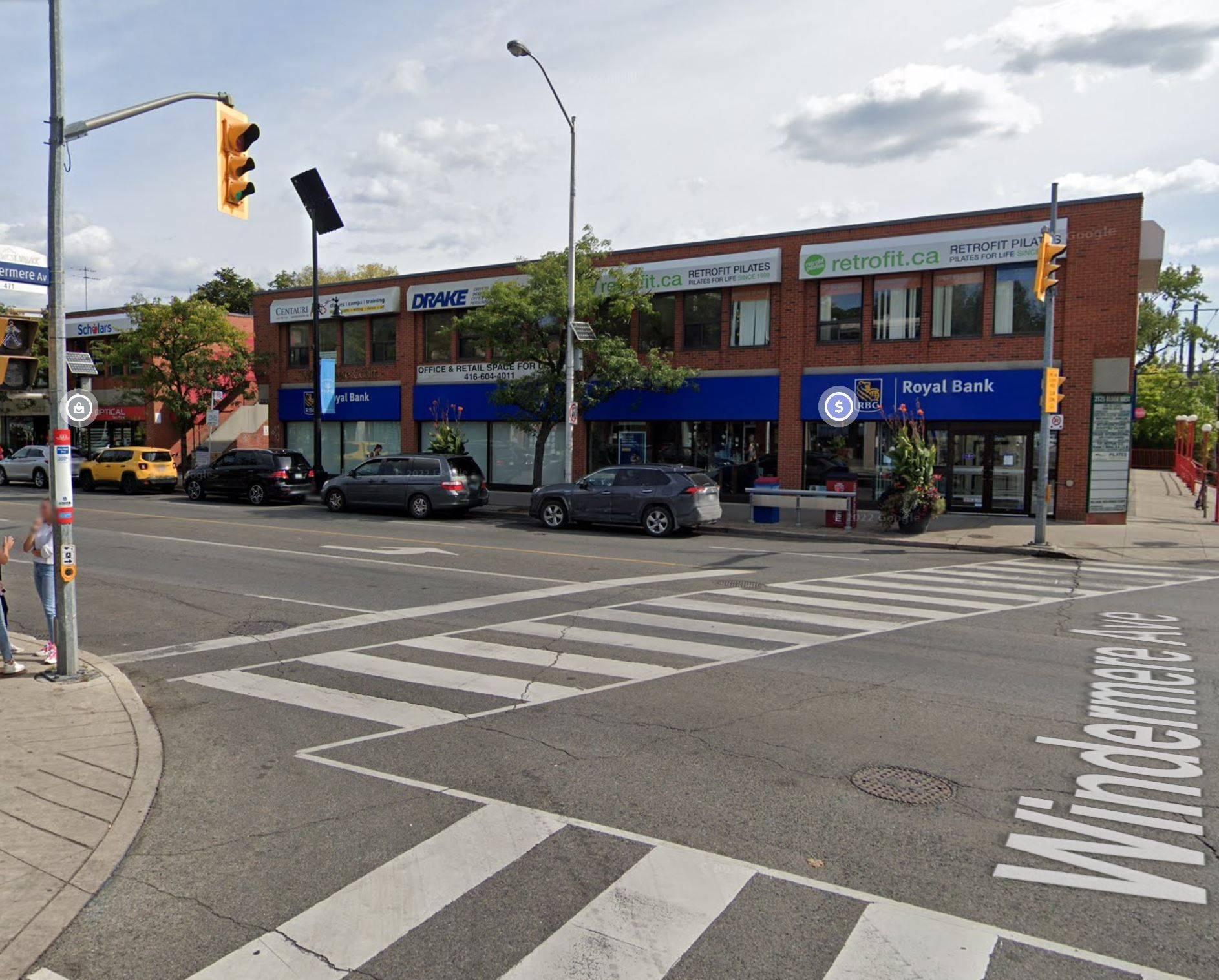 Toronto W01, ON M6S 4W1,2323 Bloor ST W