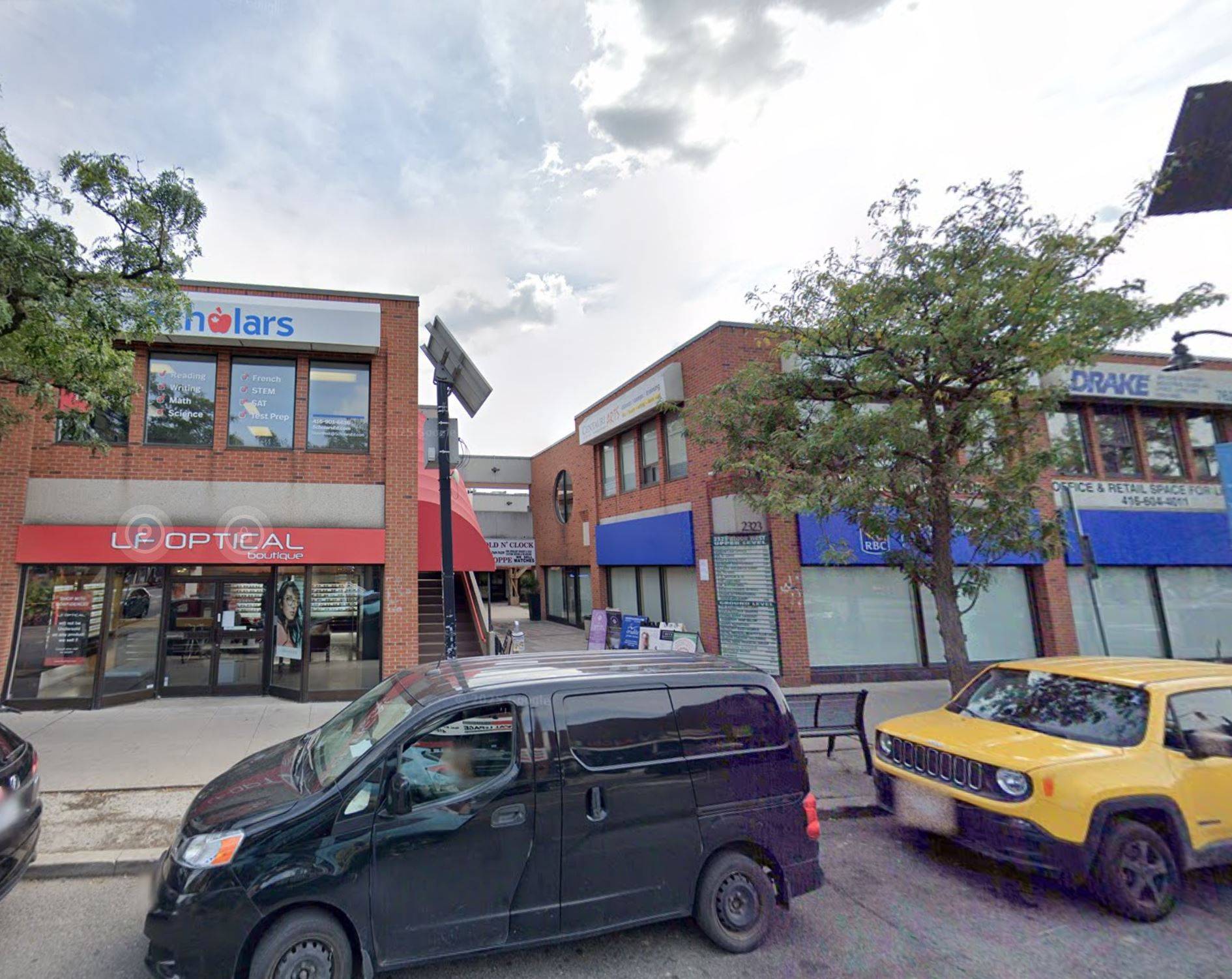 Toronto W01, ON M6S 4W1,2323 Bloor ST W