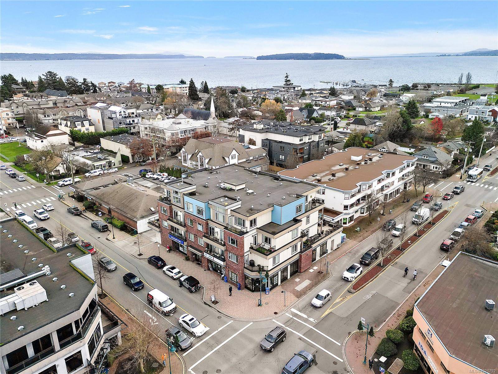 Sidney, BC V8L 0C3,2409 Bevan Ave #PH403