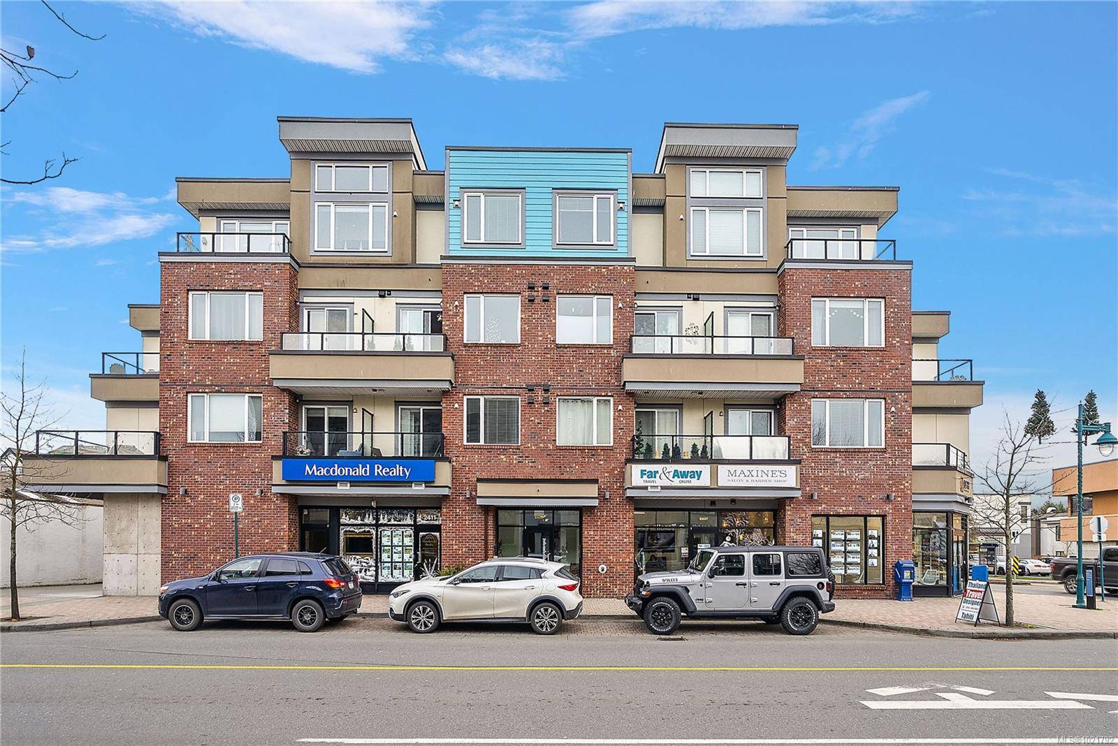 Sidney, BC V8L 0C3,2409 Bevan Ave #PH403