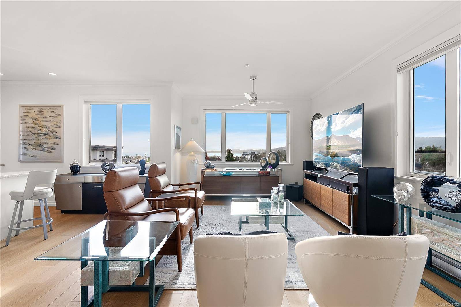 Sidney, BC V8L 0C3,2409 Bevan Ave #PH403