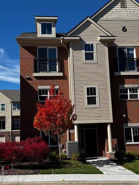 Novi, MI 48375,25549 Grandview Lane #31