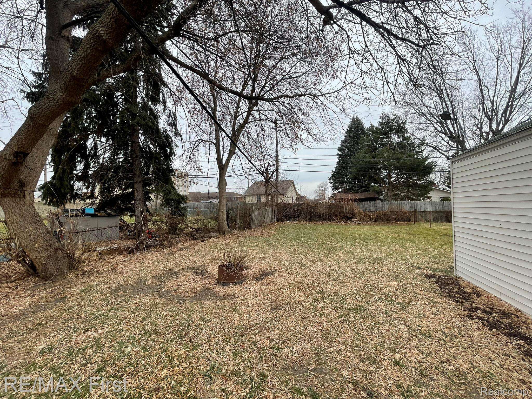 Madison Heights, MI 48071,27124 Vance ST