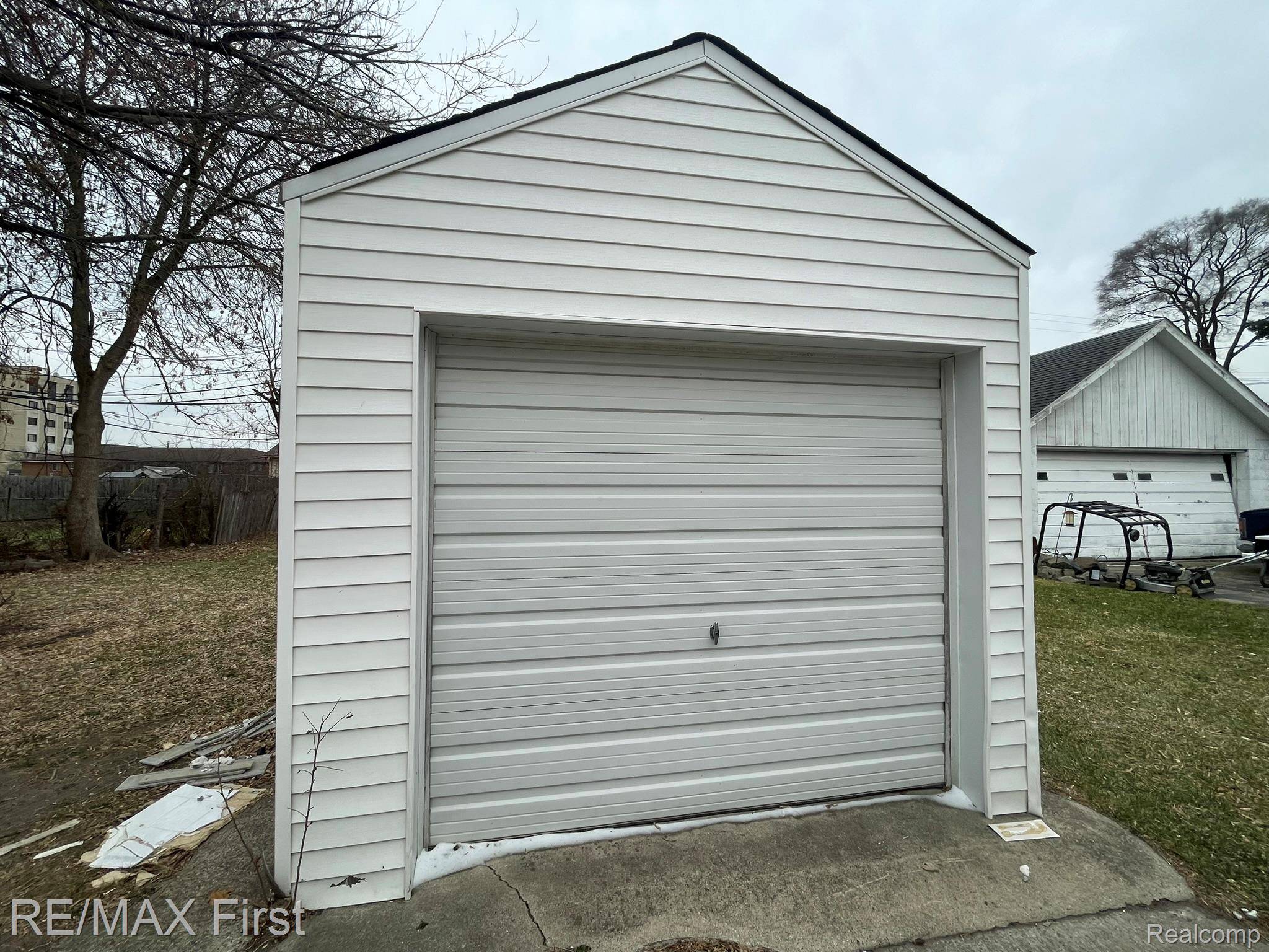 Madison Heights, MI 48071,27124 Vance ST