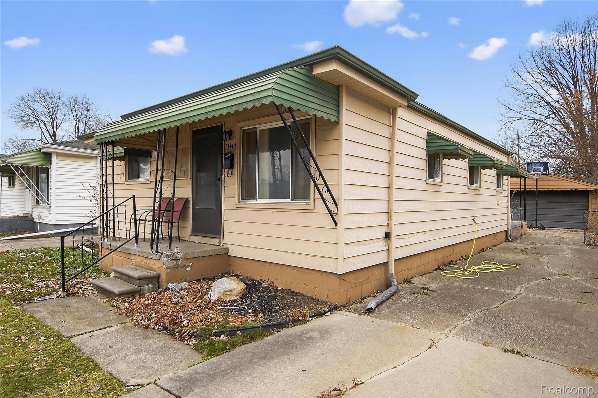 Warren, MI 48089,13440 Charlotte AVE