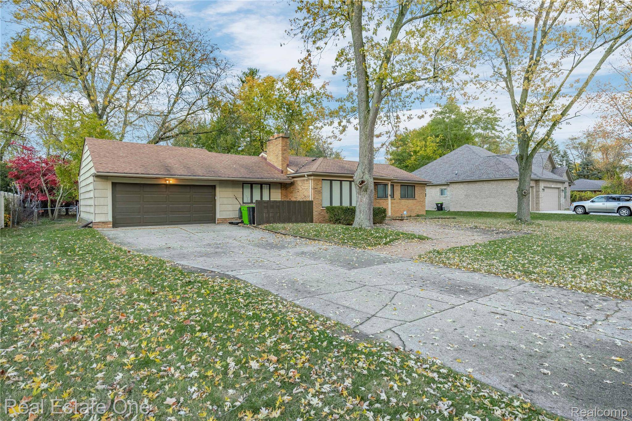 West Bloomfield, MI 48324,2360 Pineview
