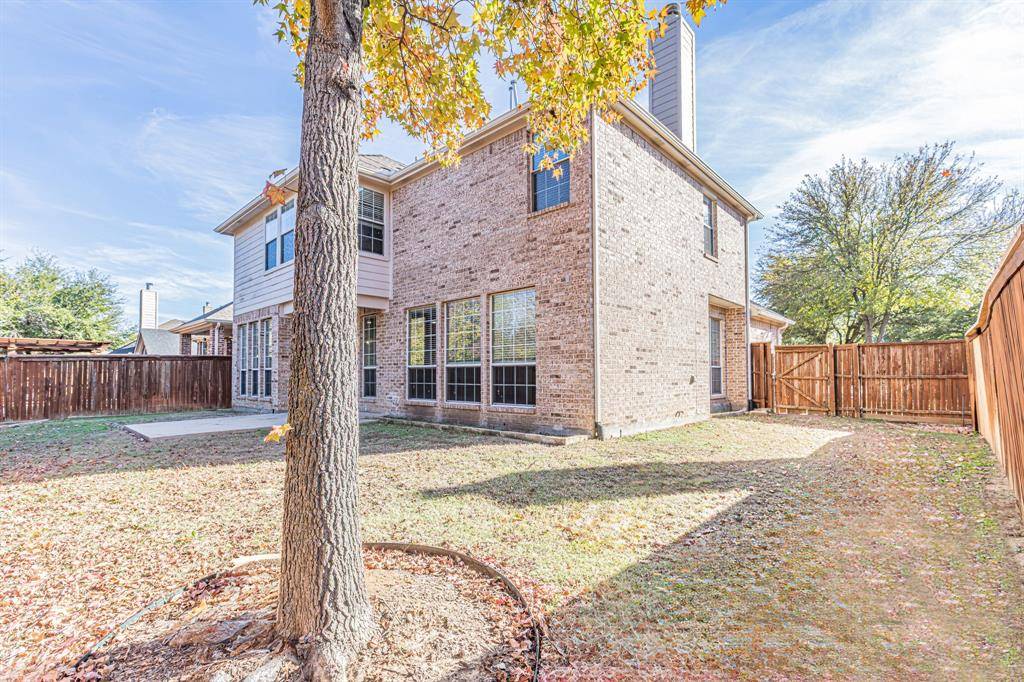 Lantana, TX 76226,1411 Golf Club Drive