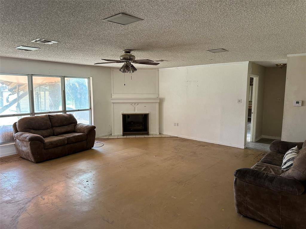 Robinson, TX 76706,140 Brewster Street