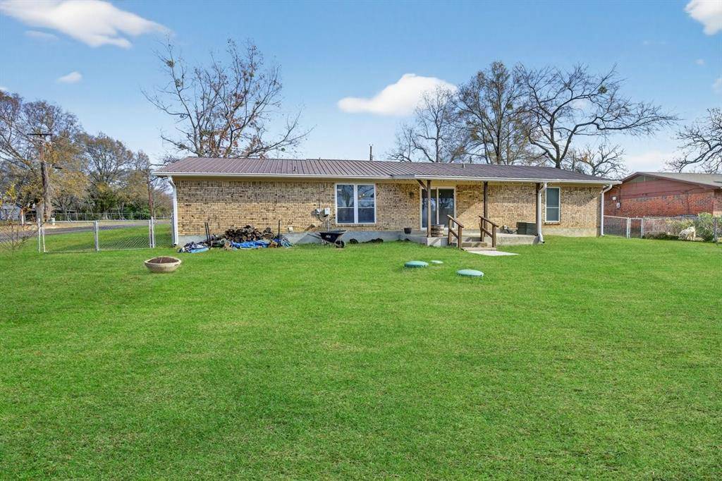 Mabank, TX 75156,102 E Bayside Drive