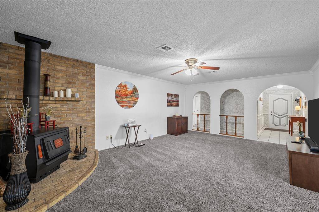 Lorena, TX 76655,112 David Reese Drive