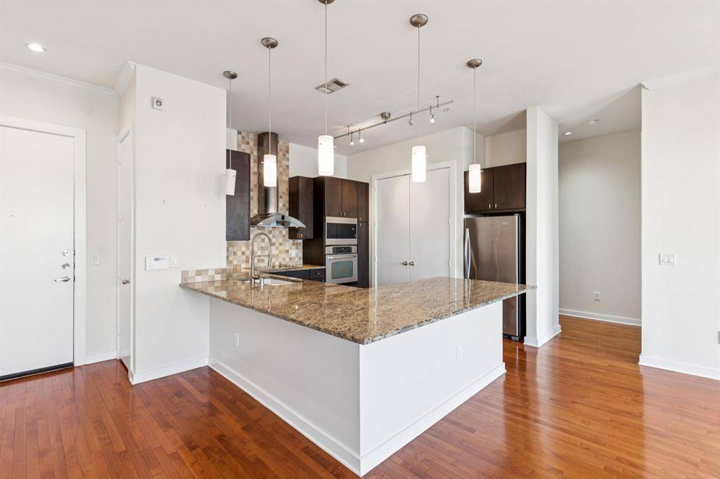 Dallas, TX 75204,2950 Mckinney Avenue #424