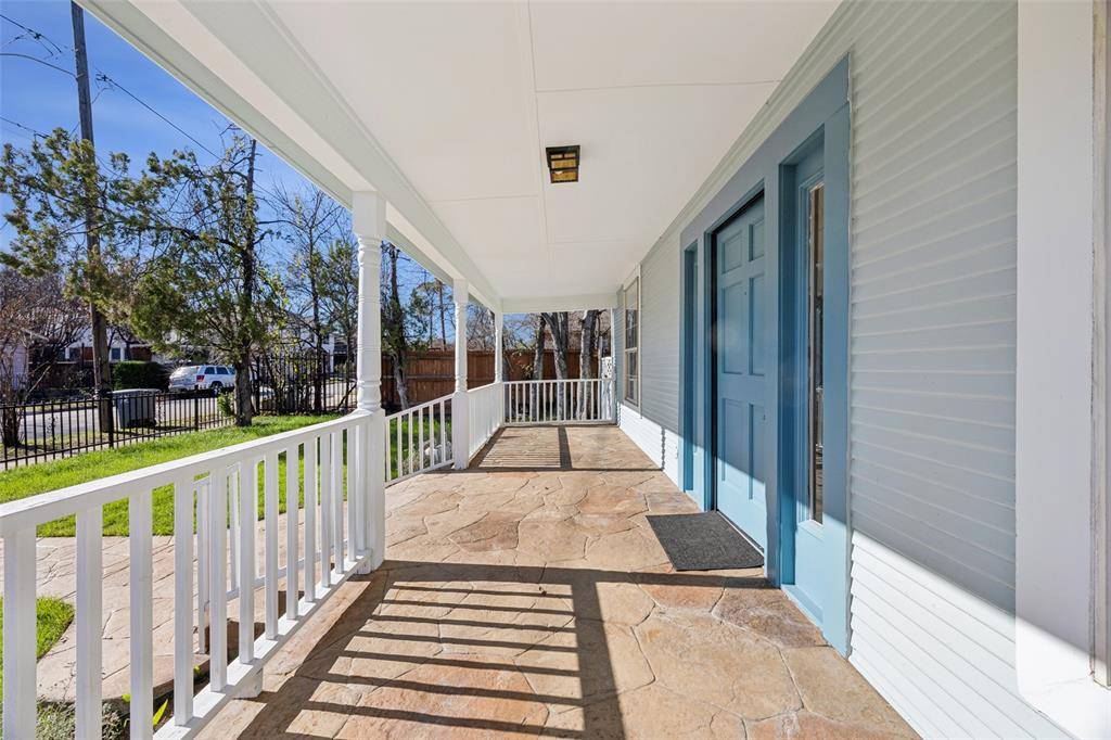 Dallas, TX 75208,915 Centre Street