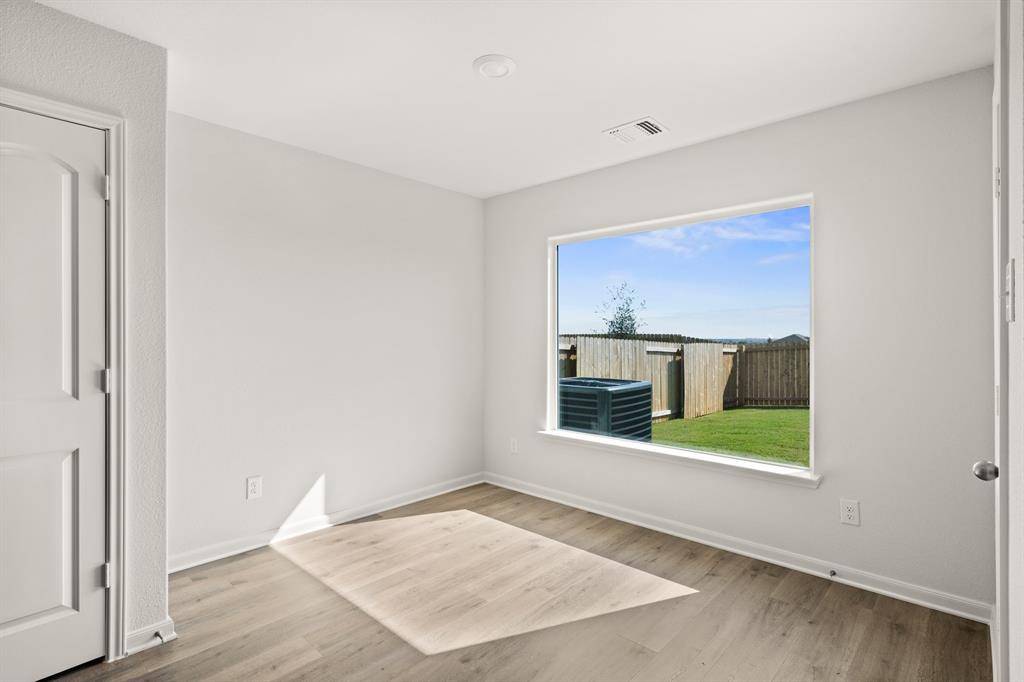 Cresson, TX 76035,13413 Gitty Up Circle