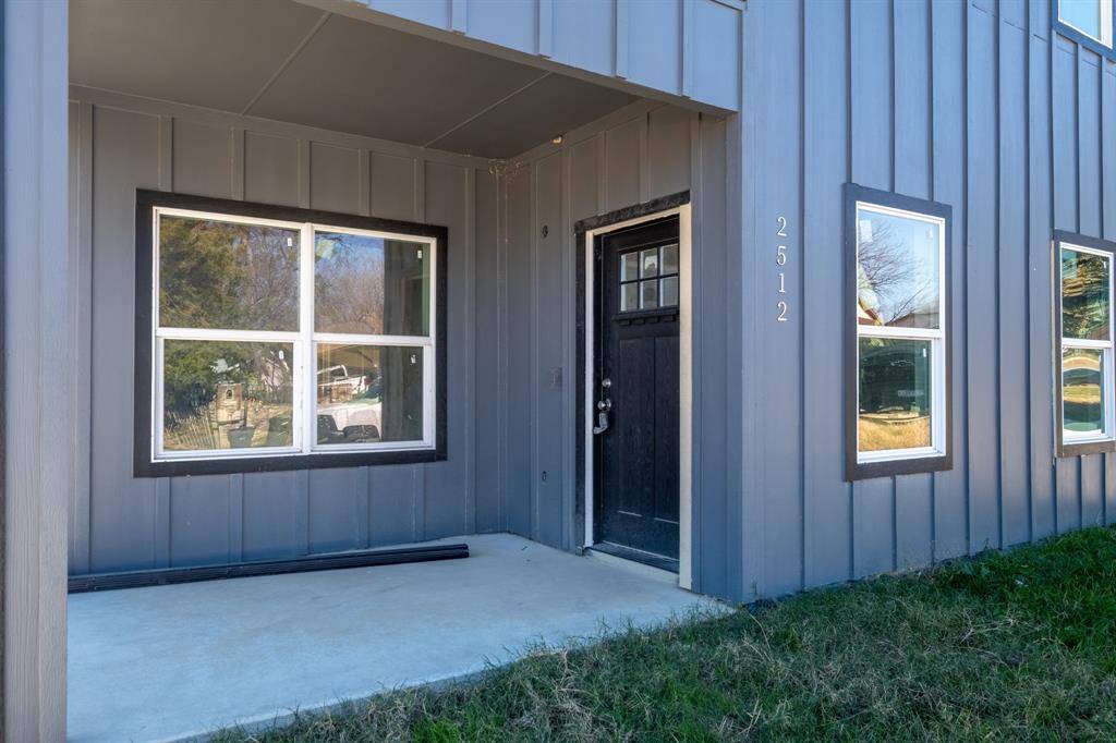 Fort Worth, TX 76106,2512 Oxford Avenue