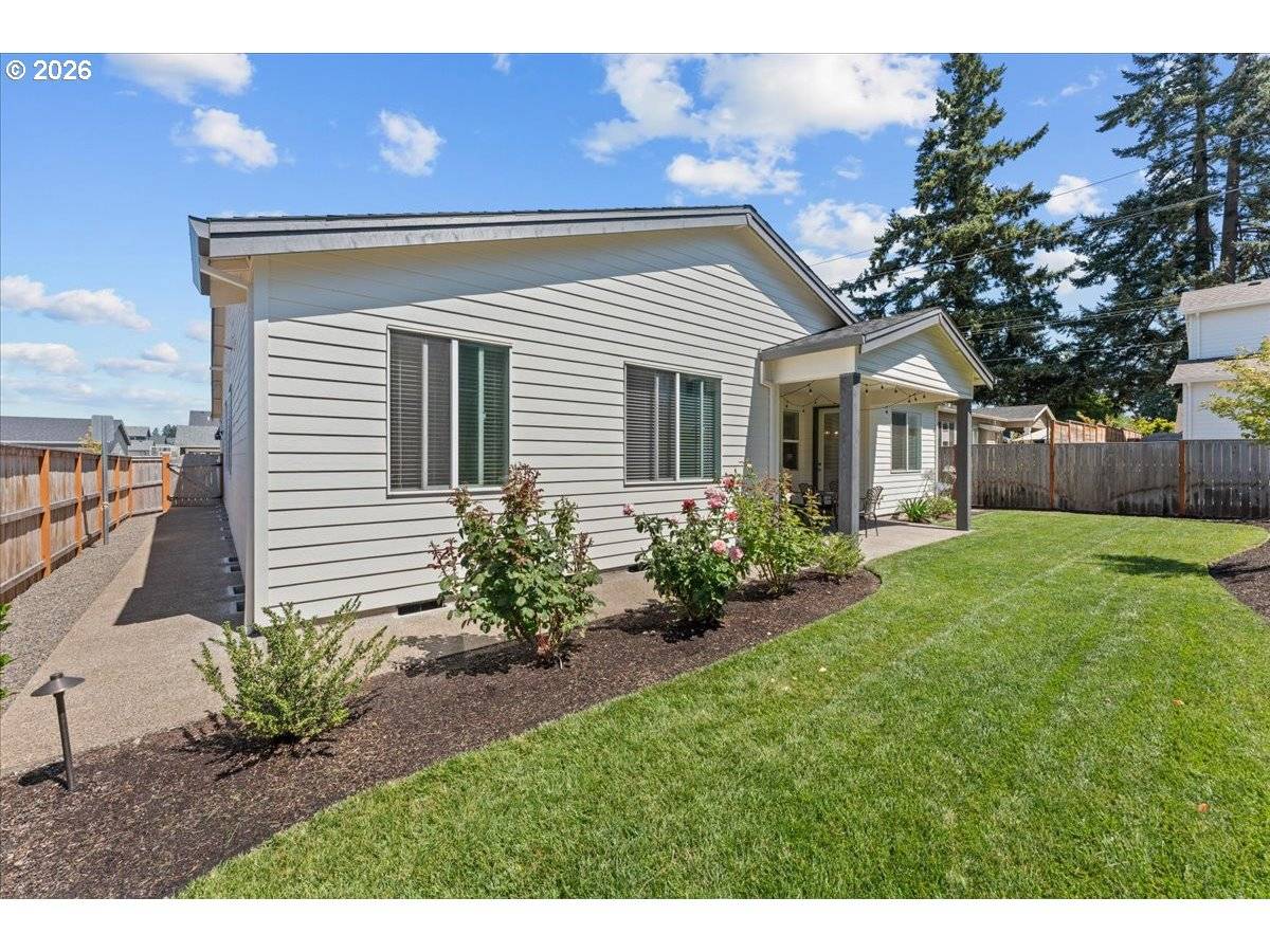 Canby, OR 97013,229 NE 17TH AVE