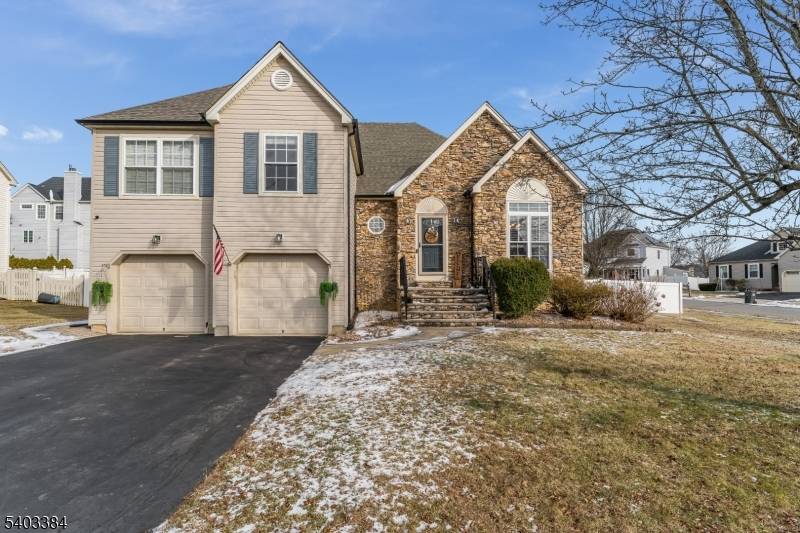 Lopatcong Twp., NJ 08865,4 Windsor Lane