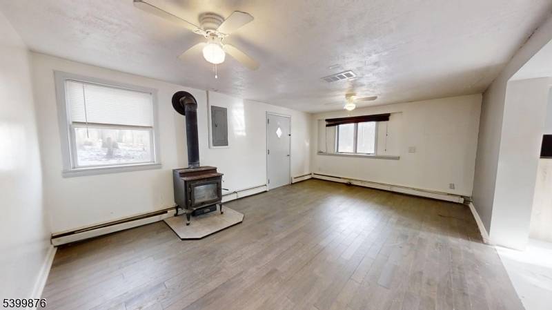 Jefferson Twp., NJ 07849,3 Dickerson Rd