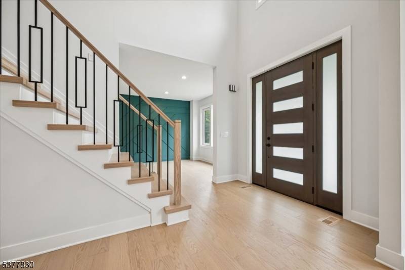 West Milford Twp., NJ 07480,11 Eagles Nest Ter