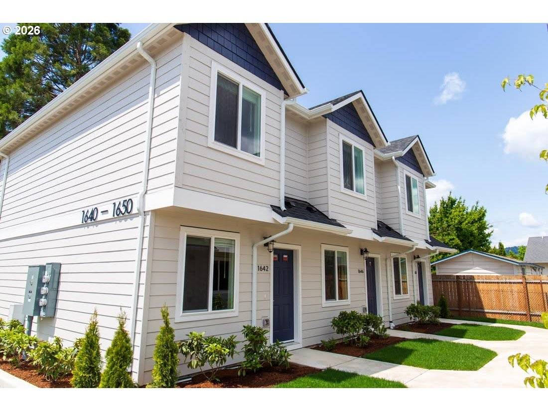 Springfield, OR 97477,1638 S ST