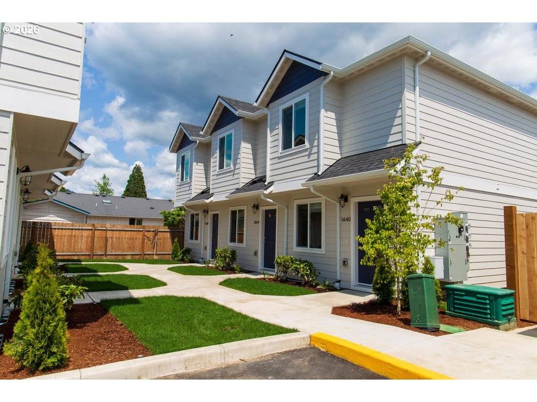 Springfield, OR 97477,1638 S ST