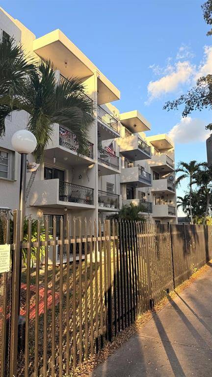 Miami, FL 33145,3181 SW 13th St #114