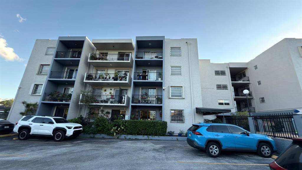 Miami, FL 33145,3181 SW 13th St #114