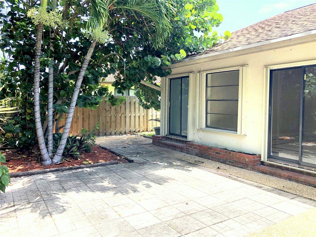 Boca Raton, FL 33487,71 Laredo Ln