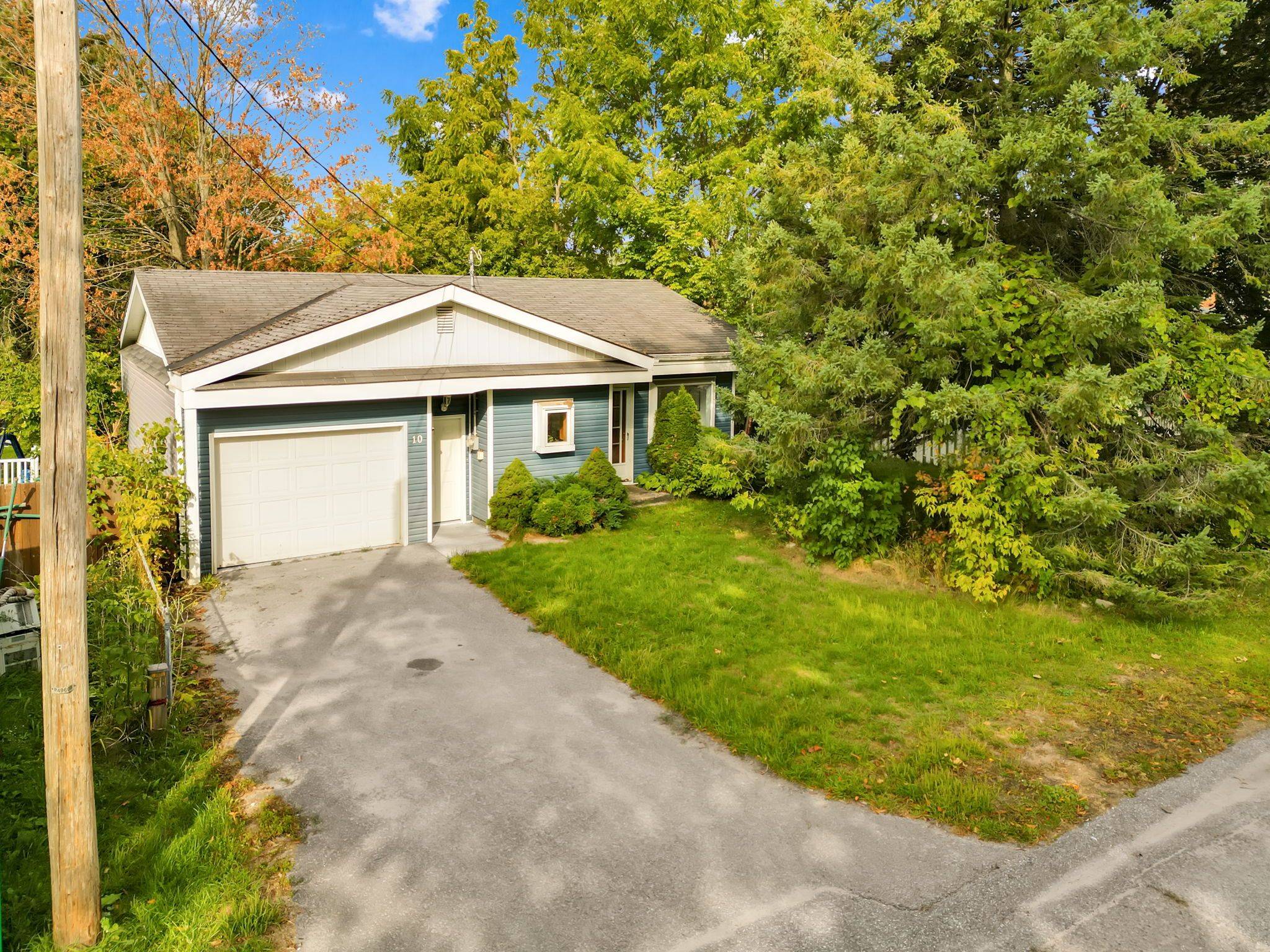 Penetanguishene, ON L9M 1C8,10 Leonard AVE