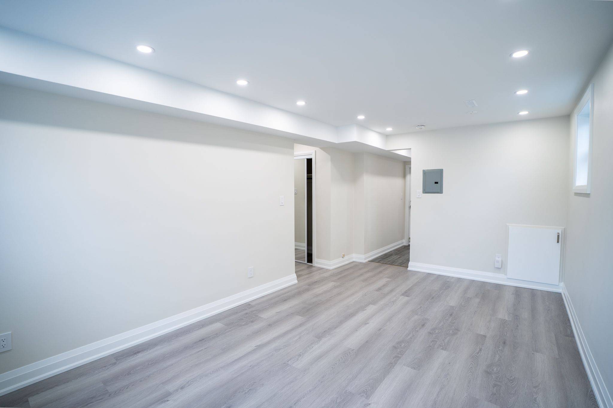 Mississauga, ON L5H 1L5,19 Queen ST W #1