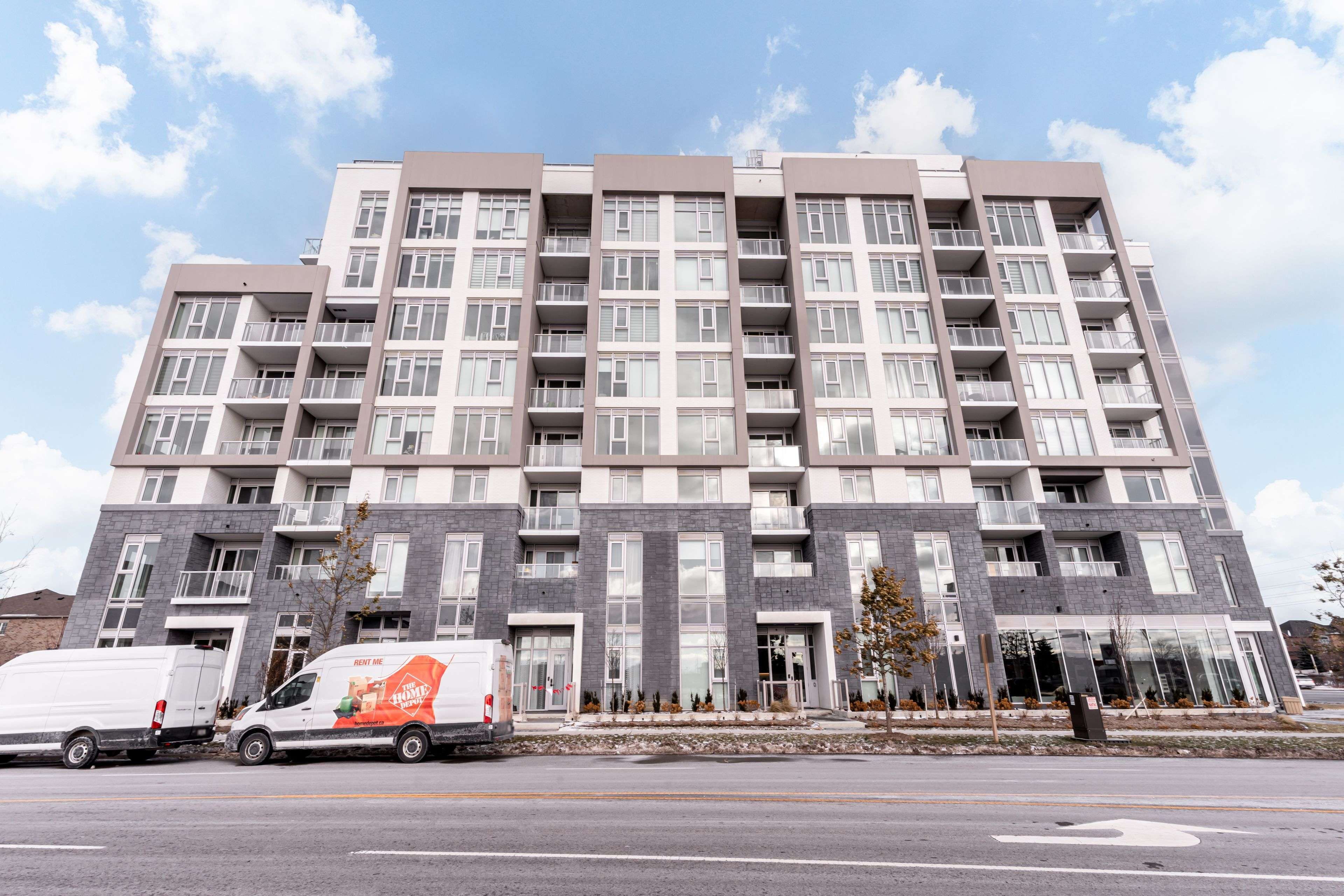 Oakville, ON L6H 7X8,412 Silver Maple Rd RD #623