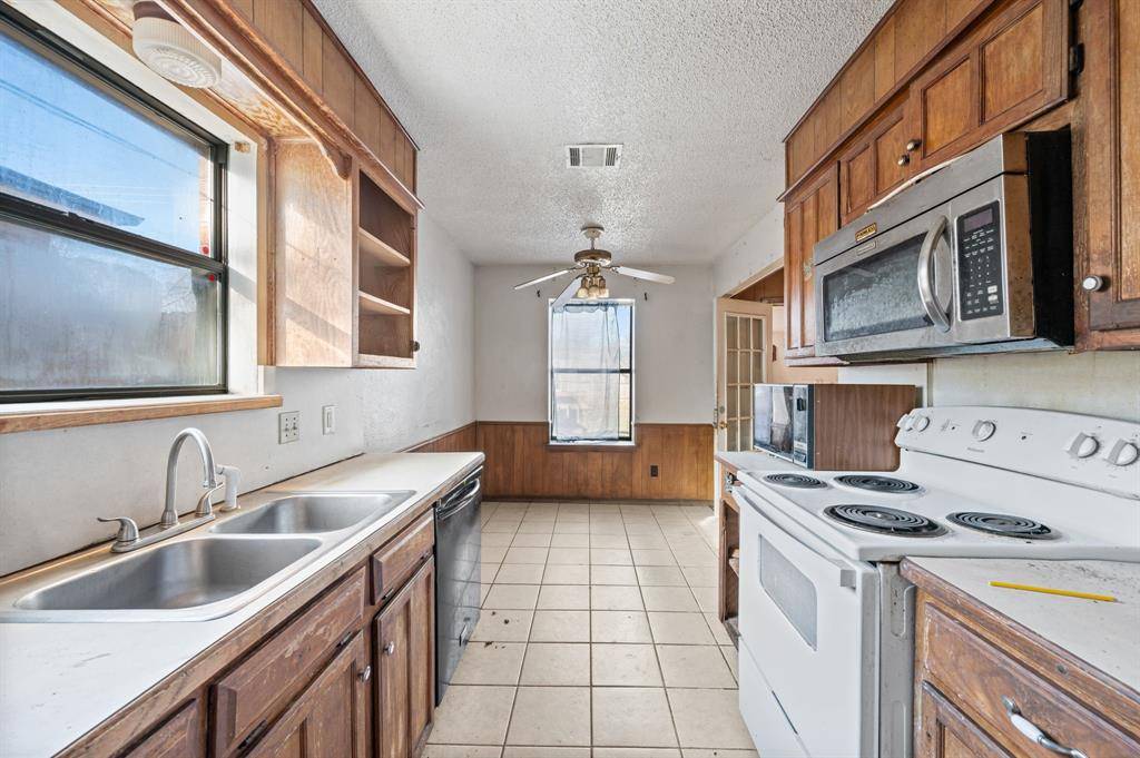 Watauga, TX 76148,6413 High Lawn Terrace